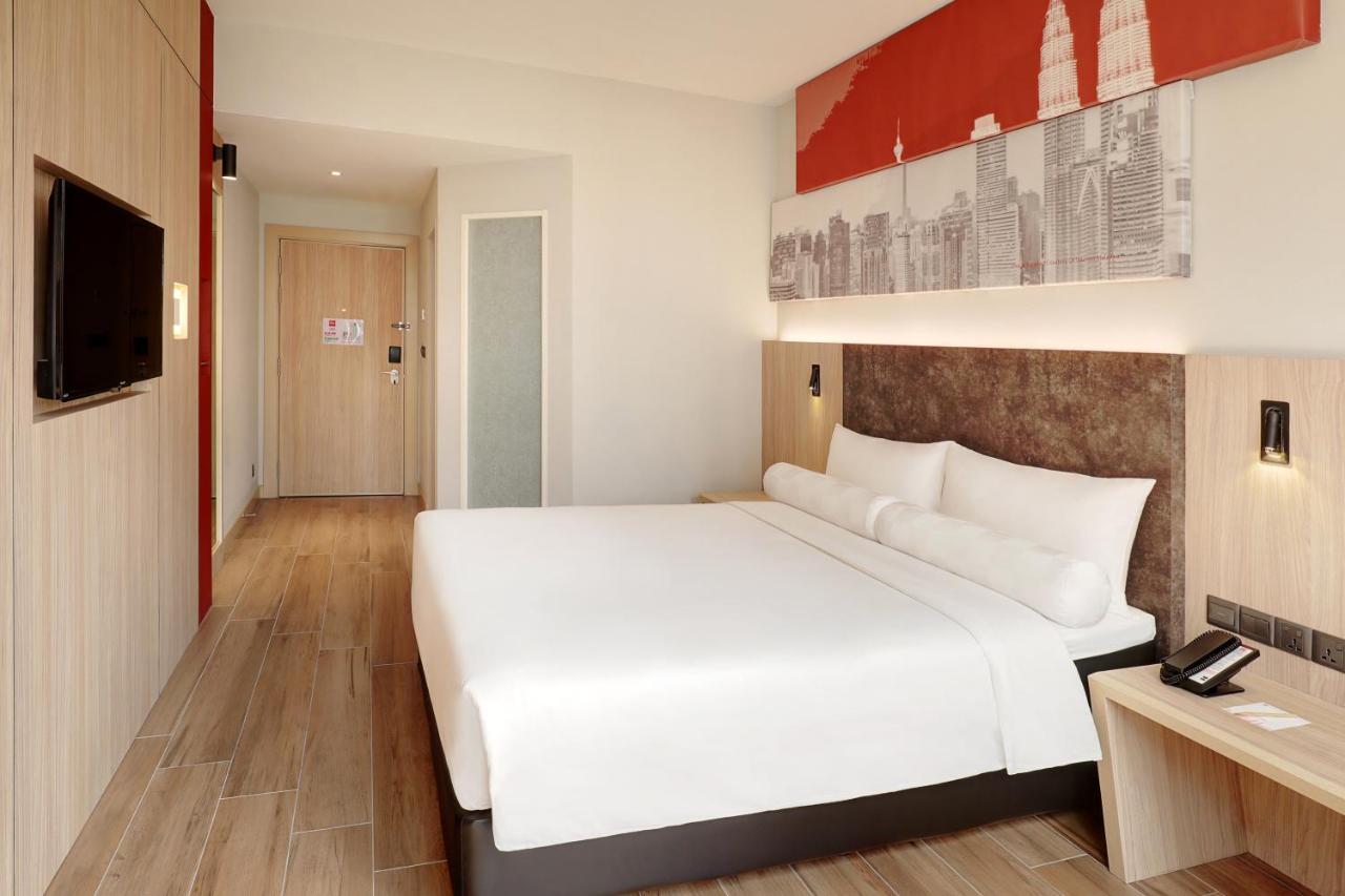 Hotel Ibis Centre 4*